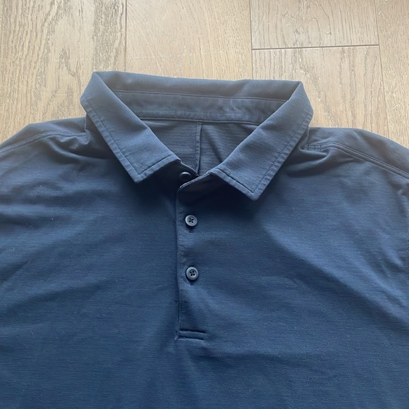 Lululemon T- Shirt - Picture 2 of 7